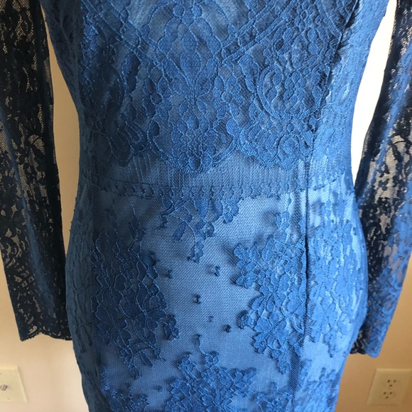 Free People Long-Sleeved Lace Dress. Fully-lined with back zipper-and v-back. - Picture 6 of 12